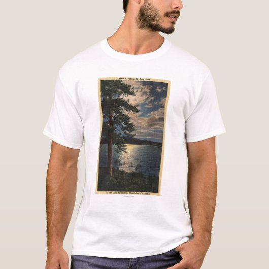 湖の月明りの眺め Tシャツ (正面)