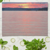 湖の朱色の日没 キッチンタオル (折り畳み)