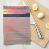 湖の朱色の日没 キッチンタオル (四つ折り)