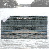 湖の水のカスタマイズ可能な湖名 ビーチタオル