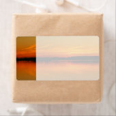 湖の水の風景の上の美しい夕日 ラベル (インサイチュ)