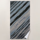 湖の水色と黒の対角線の自然ストライプ ビーチタオル (正面)