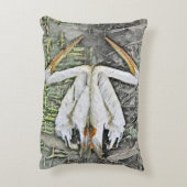 湖の油彩画における白いペリカンの反射 アクセントクッション (裏面(縦))