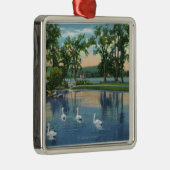 湖の白鳥の景色の眺め メタルオーナメント (右)