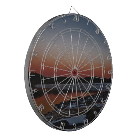 湖の矢印で雪の夕日 ダーツボード (正面左)