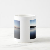 湖の矢印の日没 コーヒーマグカップ (中央)