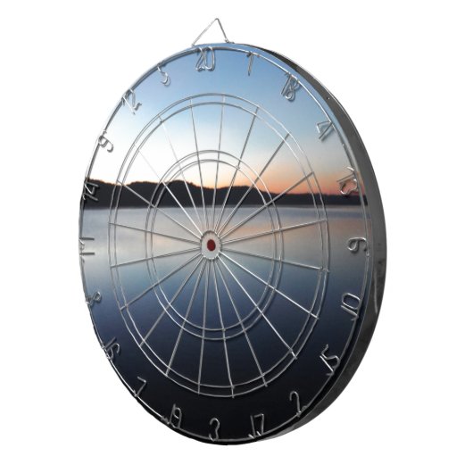 湖の矢印の日没 ダーツボード (正面右)