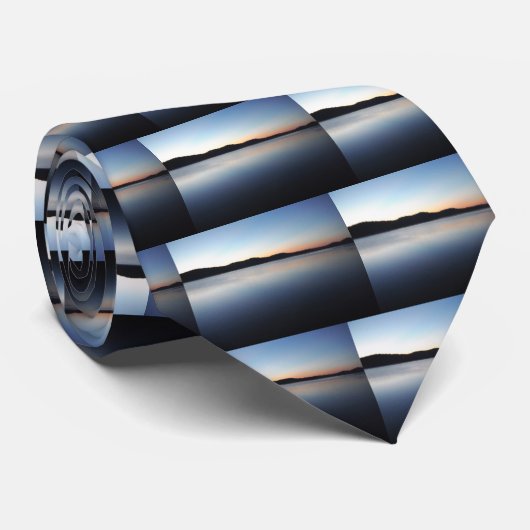湖の矢印の日没 ネクタイ (ロール)