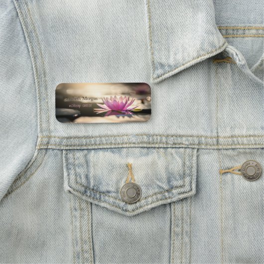 湖の美しい蓮 名札 (インサイチュ)