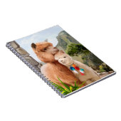 湖の背景に2つのふわふわのアルパカ ノートブック (右側)