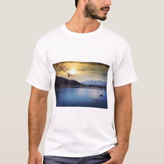 湖の見える穏やかなTシャツ Tシャツ (正面)