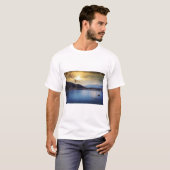 湖の見える穏やかなTシャツ Tシャツ (正面フル)