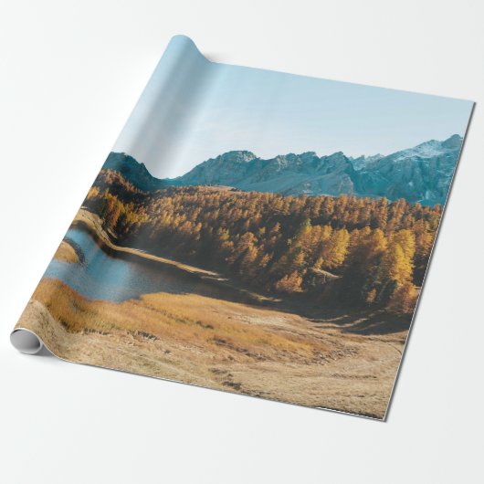 湖の近くの松の木 ラッピングペーパー (アンロールド)