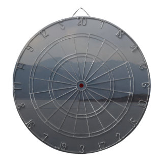 湖の険しいアウトドアそして水 ダーツボード