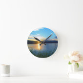 湖の青い日没 ラウンド壁時計 (ホーム)