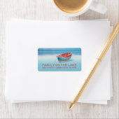 湖の青と赤のボート ラベル (インサイチュ)