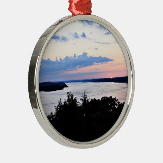 湖のOzarkのクリスマスのオーナメント メタルオーナメント (右)