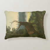 湖を見下ろすエルクのバックビュー アクセントクッション (正面)