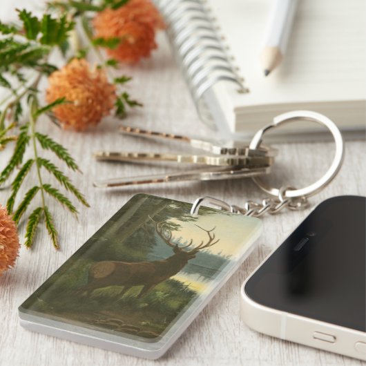 湖を見下ろすエルクのバックビュー キーホルダー (正面右)