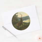 湖を見下ろすエルクのバックビュー ラウンドシール (封筒)