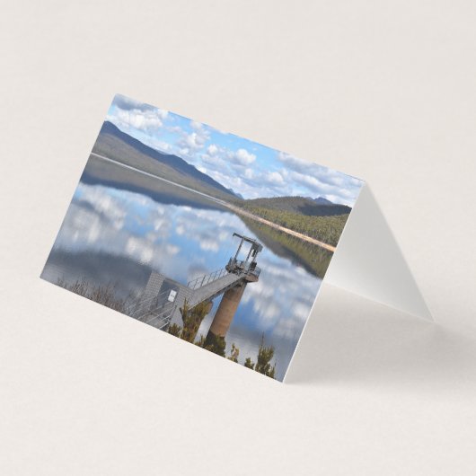 湖ベルフィールド雲がまだ水グリーティングカード (正面)