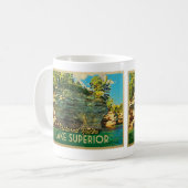 湖上絵に描かれた岩 コーヒーマグカップ (正面左)