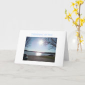 湖及び明るい青空 カード (黄色い花)