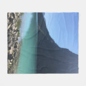 湖数々のの波止場に繋ぐ色のカヌー フリースブランケット (正面(横))