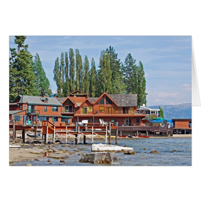 湖畔のビーチ (正面横)