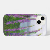 湖畔の可愛らしいルピナスの花 iPhoneケース (裏面横)
