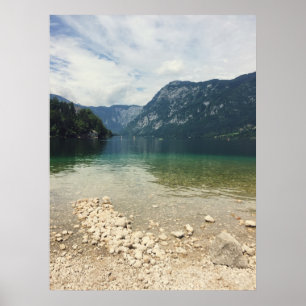 湖畔の距離でカヤカース写真 ポスター