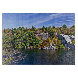 湖Minnewaskaのまわりの紅葉 カッティングボード