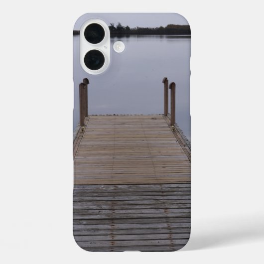 湾内の波止場に座る Case-Mate iPhoneケース (裏面)