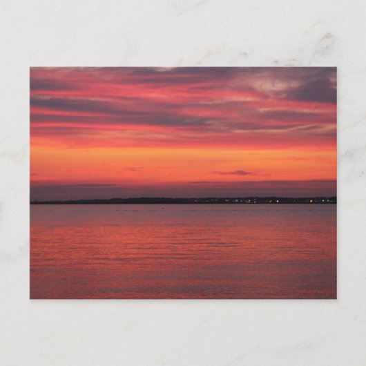 湾岸の赤い空の夕焼け ポストカード (正面)