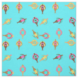 湾曲したメラニン女性フレンズでスイミングプール ファブリック