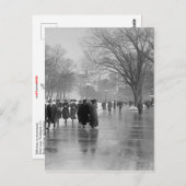 湿潤舗装上の反射 ポストカード (正面/裏面)