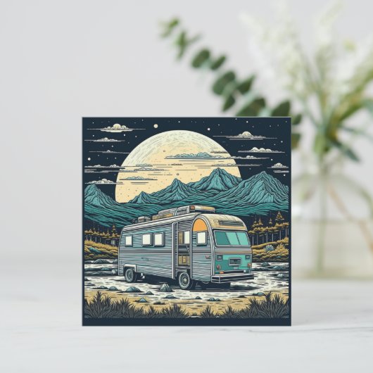 満月と山の中のヴィンテージRV (スタンド正面)