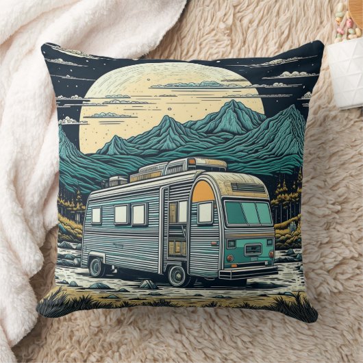 満月と山の中のヴィンテージRV クッション (ブランケット)