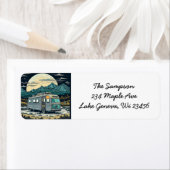 満月と山の中のヴィンテージRV ラベル (インサイチュ)