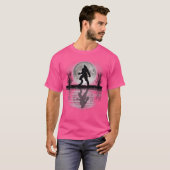 満月の下で吠える怖い人狼 Tシャツ (正面フル)