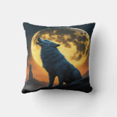 満月の下で夜鳴るファンタジー風景 クッション (裏面)