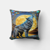 満月の下で狼が吠える クッション (正面)