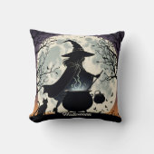 満月の下で魔女がポーション白熱［赤熱］光を放つを巻く クッション (正面)