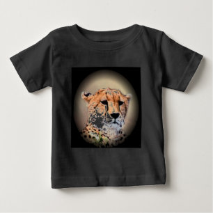 満月の下のチーターの肖像 : 自然の優雅さ ベビーTシャツ