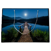 満月の下の夜の桟橋 ラージペーパーバッグ (正面)