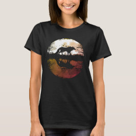 満月の下の孤狼 Tシャツ