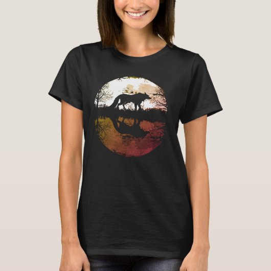 満月の下の孤狼 Tシャツ (正面)