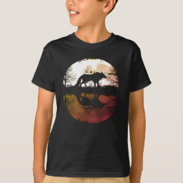 満月の下の孤狼 Tシャツ