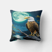 満月の下の岩に止まったワシ クッション (裏面)