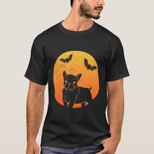 満月の不気味こうもりでパグPug Shirtハロウィーン Tシャツ (正面)